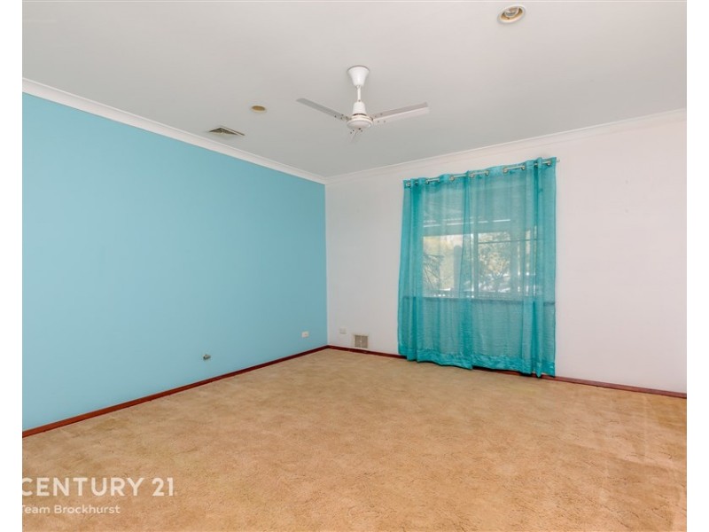 33 Briggs Road, Byford WA 6122