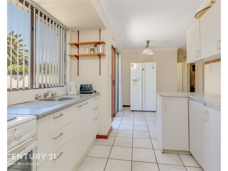 24 Isaacs Court, Huntingdale WA 6110