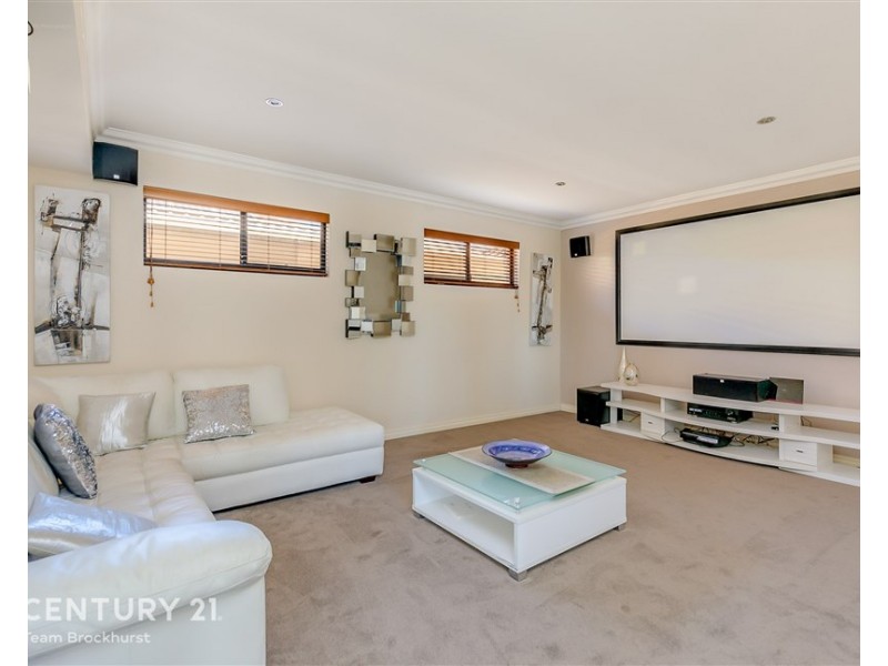 18 Admiralty Road, Canning Vale WA 6155