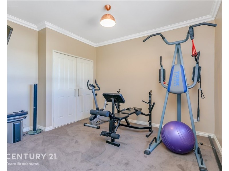 18 Admiralty Road, Canning Vale WA 6155