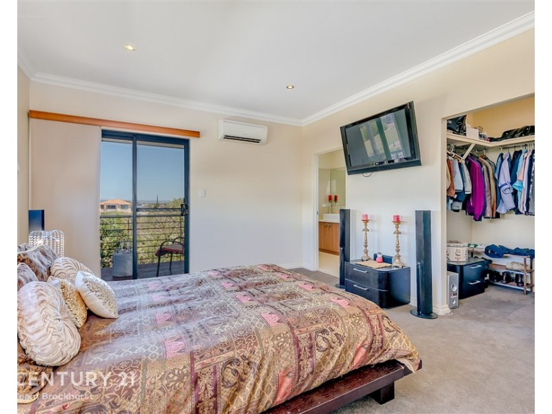 18 Admiralty Road, Canning Vale WA 6155