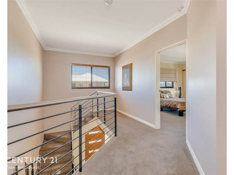 18 Admiralty Road, Canning Vale WA 6155