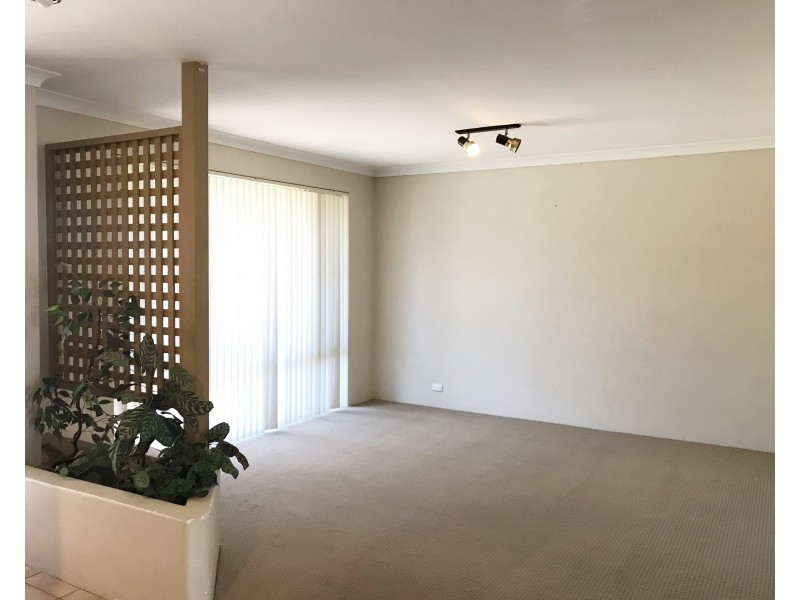 20 Challenger Drive, Thornlie WA 6108