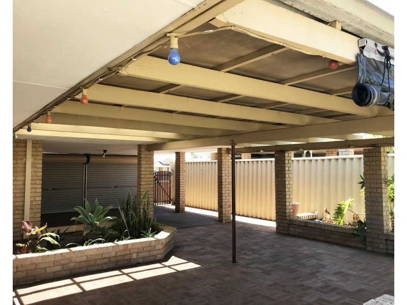 20 Challenger Drive, Thornlie WA 6108