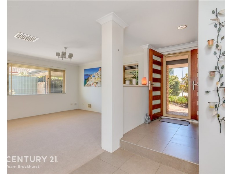 18 Bluegum Road, Thornlie WA 6108