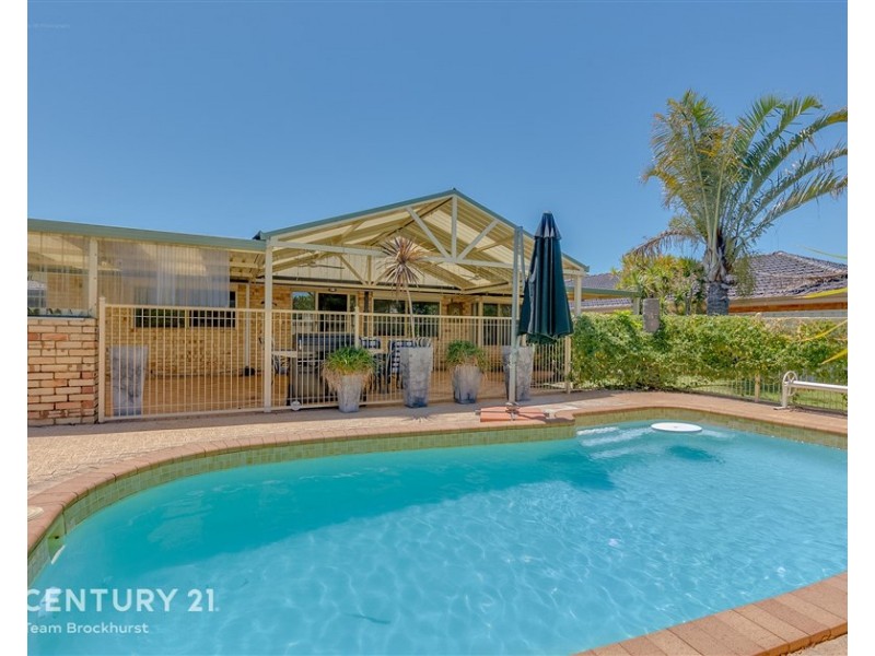 18 Bluegum Road, Thornlie WA 6108