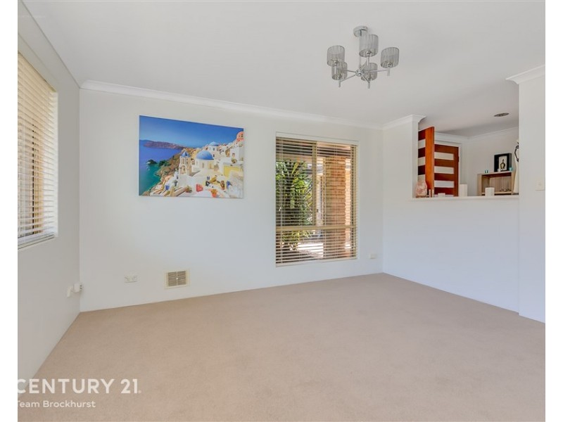 18 Bluegum Road, Thornlie WA 6108