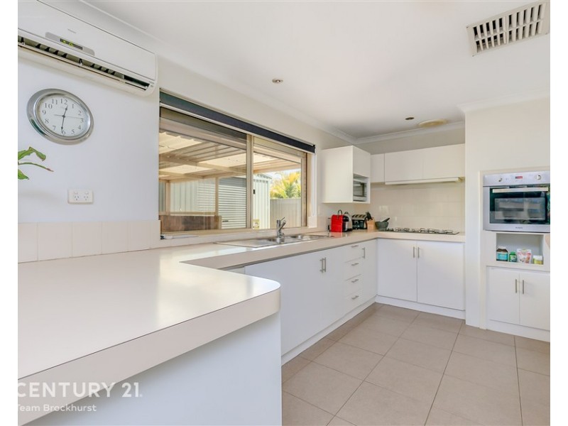 18 Bluegum Road, Thornlie WA 6108