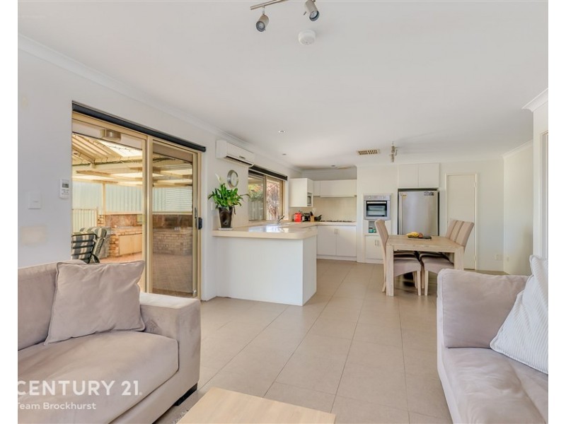 18 Bluegum Road, Thornlie WA 6108