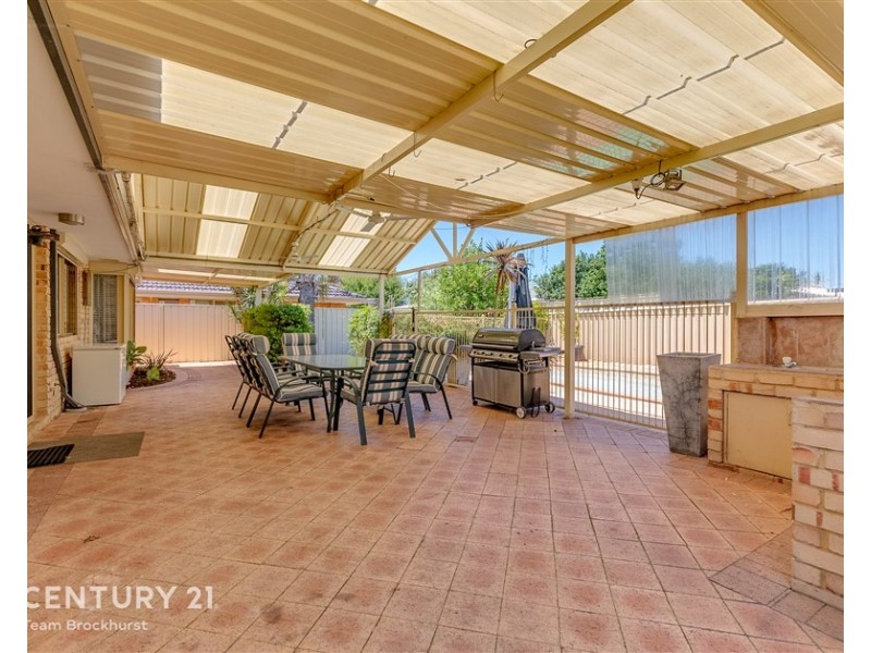 18 Bluegum Road, Thornlie WA 6108