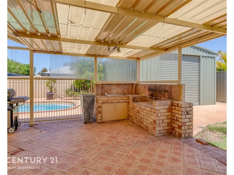 18 Bluegum Road, Thornlie WA 6108