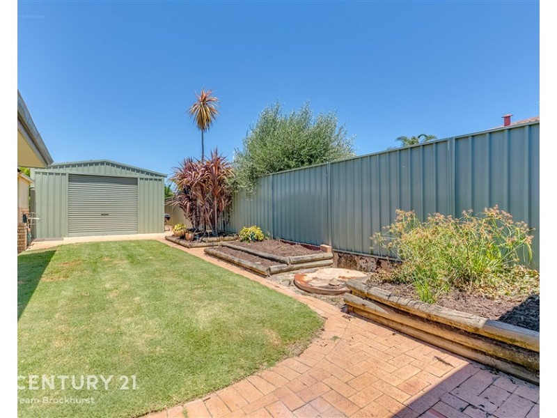 18 Bluegum Road, Thornlie WA 6108