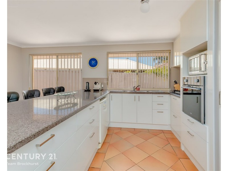 10 Wineberry Loop, South Lake WA 6164