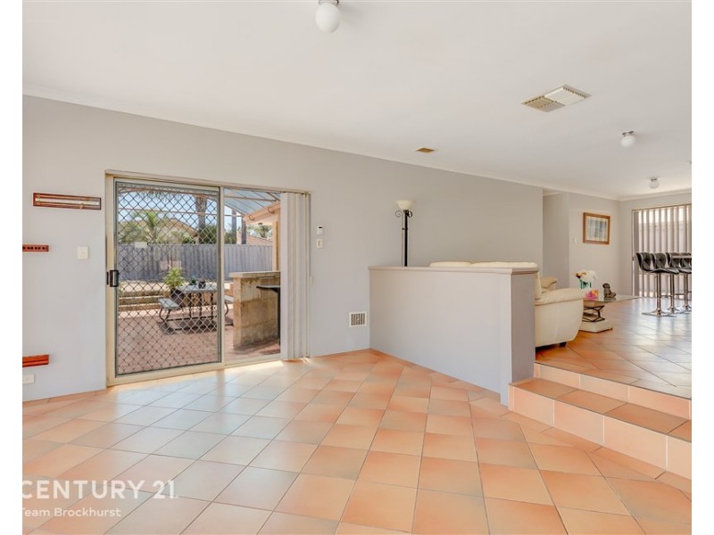 10 Wineberry Loop, South Lake WA 6164