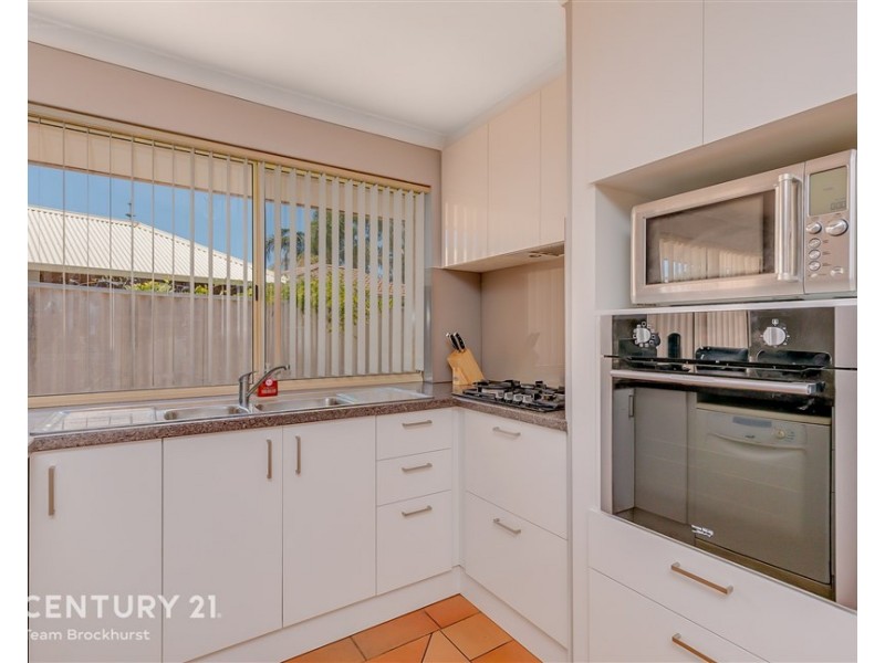 10 Wineberry Loop, South Lake WA 6164