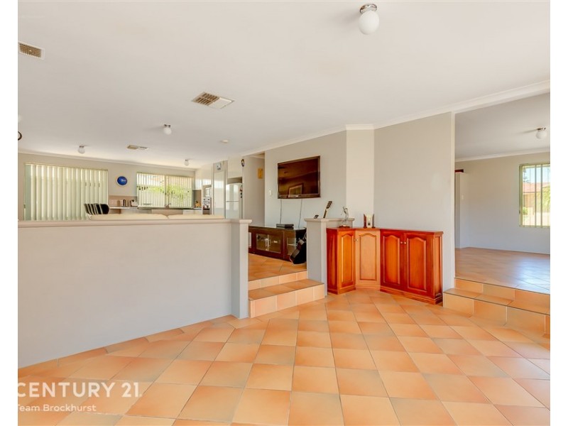 10 Wineberry Loop, South Lake WA 6164