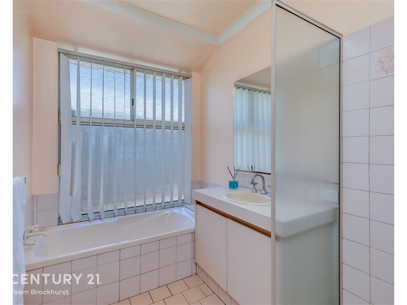 10 Wineberry Loop, South Lake WA 6164