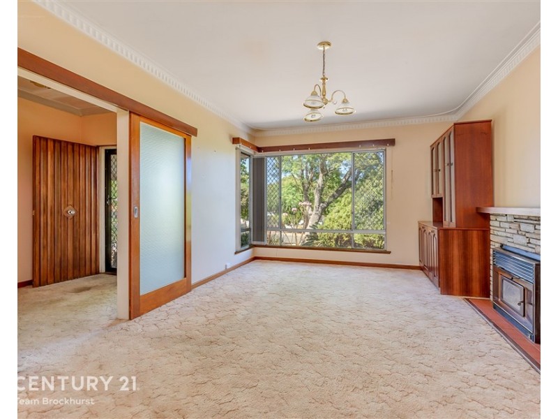 12 Marlow Way, Thornlie WA 6108