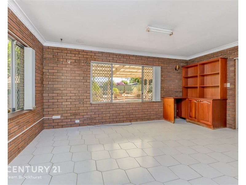 12 Marlow Way, Thornlie WA 6108