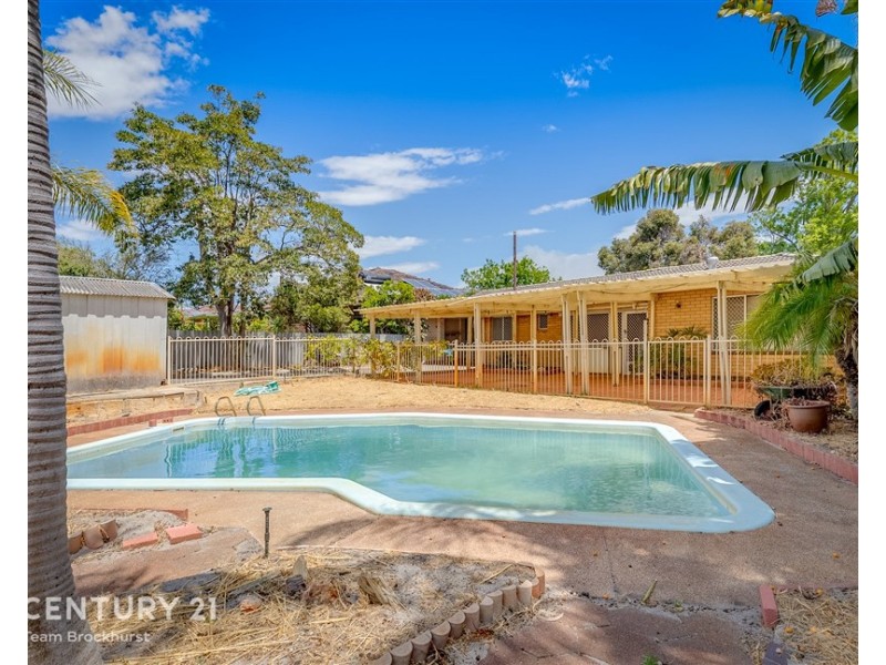 12 Marlow Way, Thornlie WA 6108