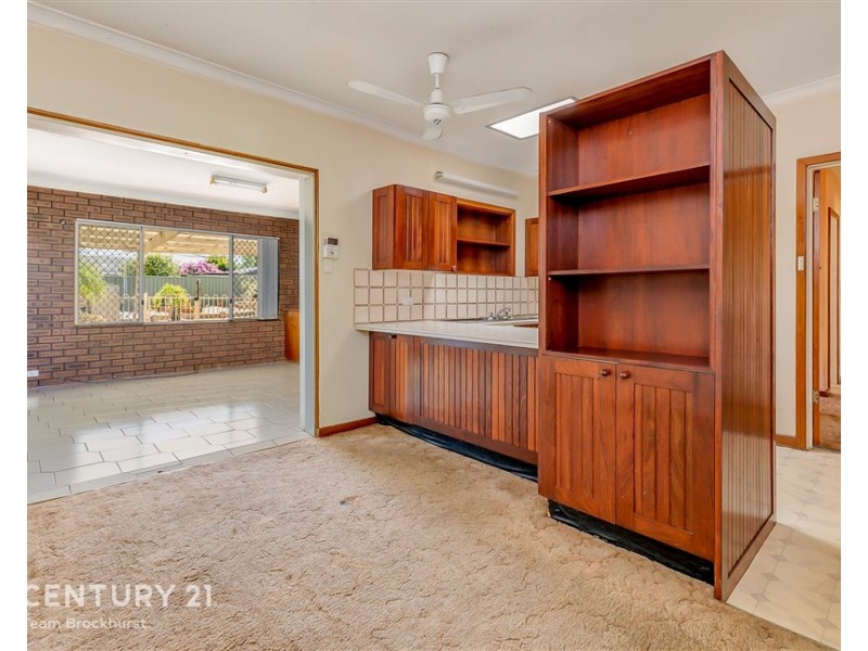 12 Marlow Way, Thornlie WA 6108