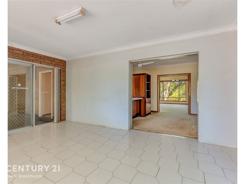 12 Marlow Way, Thornlie WA 6108