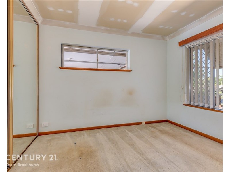 12 Marlow Way, Thornlie WA 6108