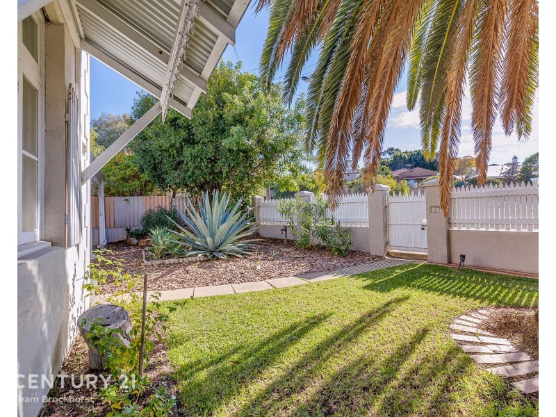 303A Canning Highway, Palmyra WA 6157