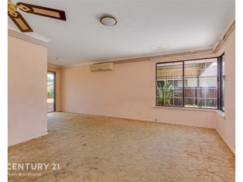 74 Glyndebourne Avenue, Thornlie WA 6108
