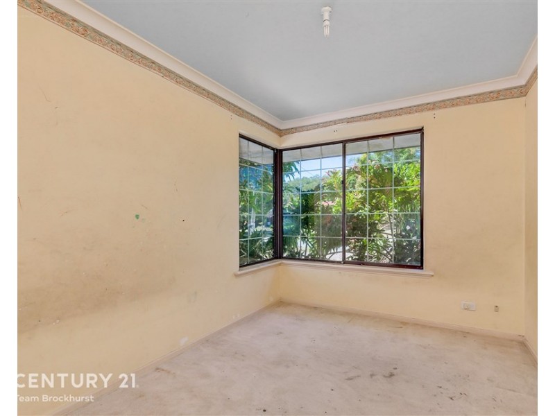 74 Glyndebourne Avenue, Thornlie WA 6108