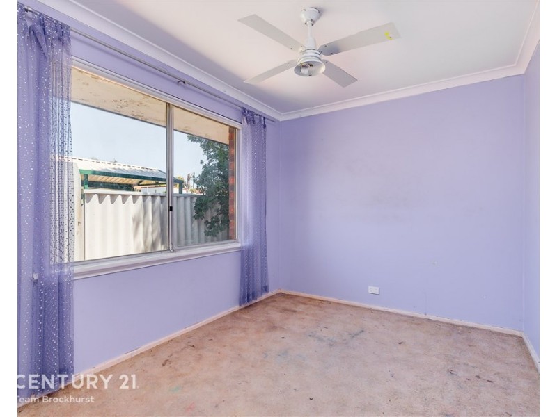 74 Glyndebourne Avenue, Thornlie WA 6108