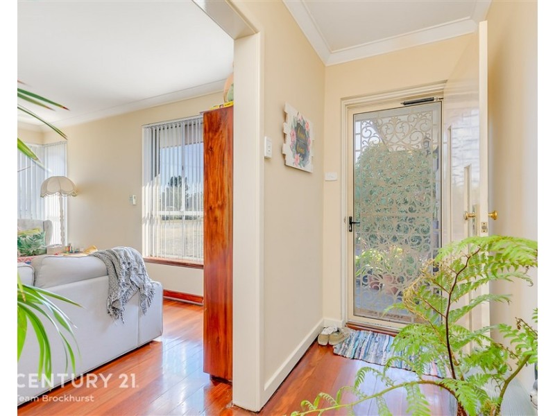 2 Barber Place, Riverton WA 6148