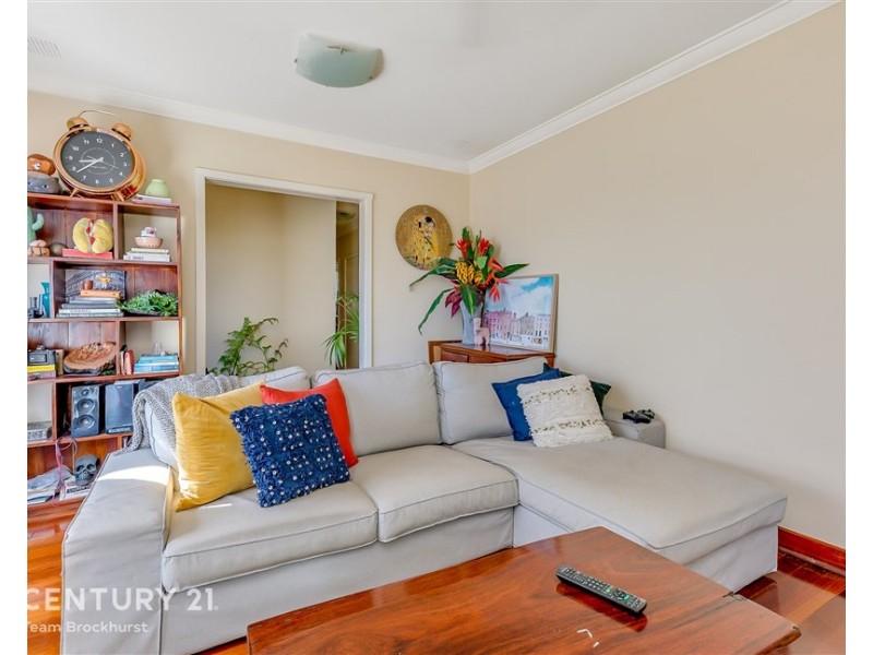 2 Barber Place, Riverton WA 6148