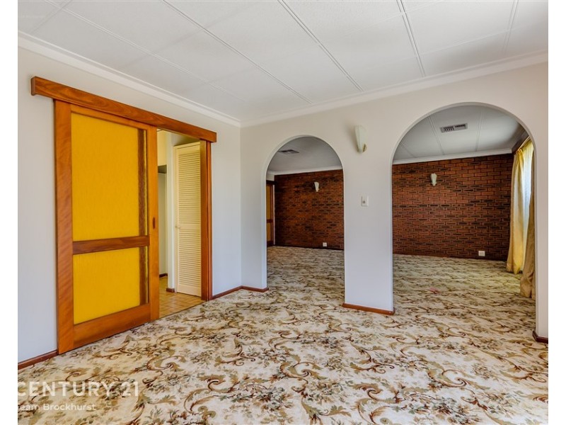 67 McNamara Drive, Thornlie WA 6108