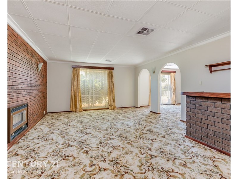 67 McNamara Drive, Thornlie WA 6108