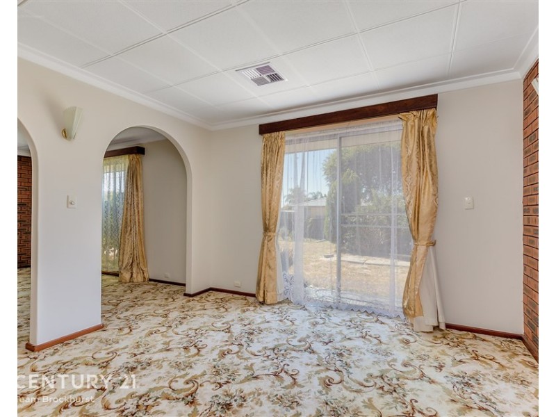 67 McNamara Drive, Thornlie WA 6108