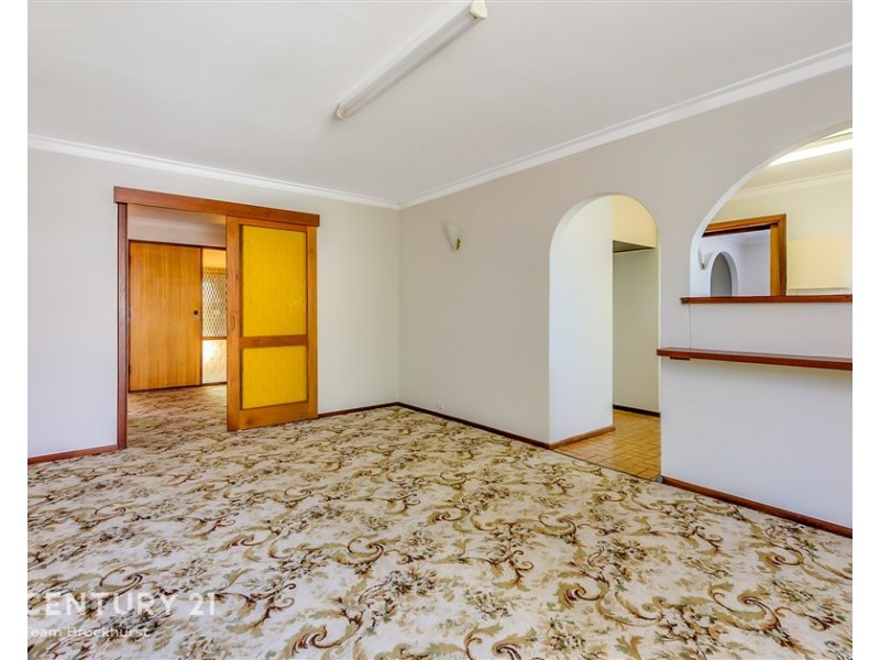 67 McNamara Drive, Thornlie WA 6108