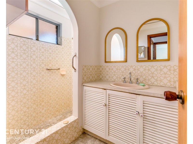 67 McNamara Drive, Thornlie WA 6108