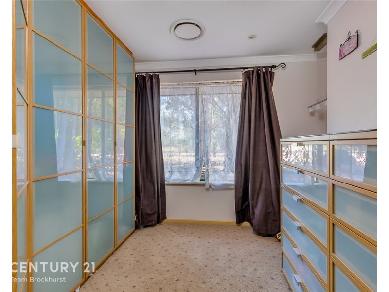 28 Painter Crescent, Mundaring WA 6073