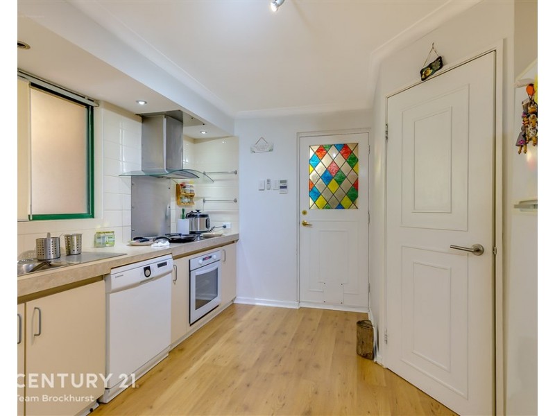 28 Painter Crescent, Mundaring WA 6073