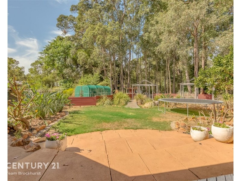 28 Painter Crescent, Mundaring WA 6073