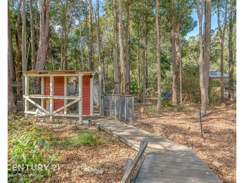 28 Painter Crescent, Mundaring WA 6073