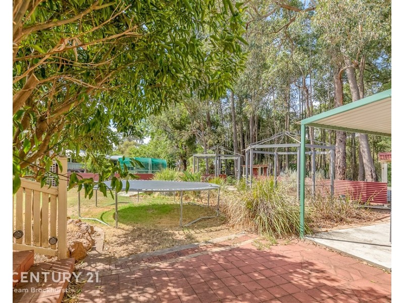 28 Painter Crescent, Mundaring WA 6073