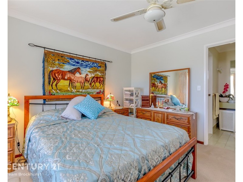 21 Stonecreek Close, Thornlie WA 6108