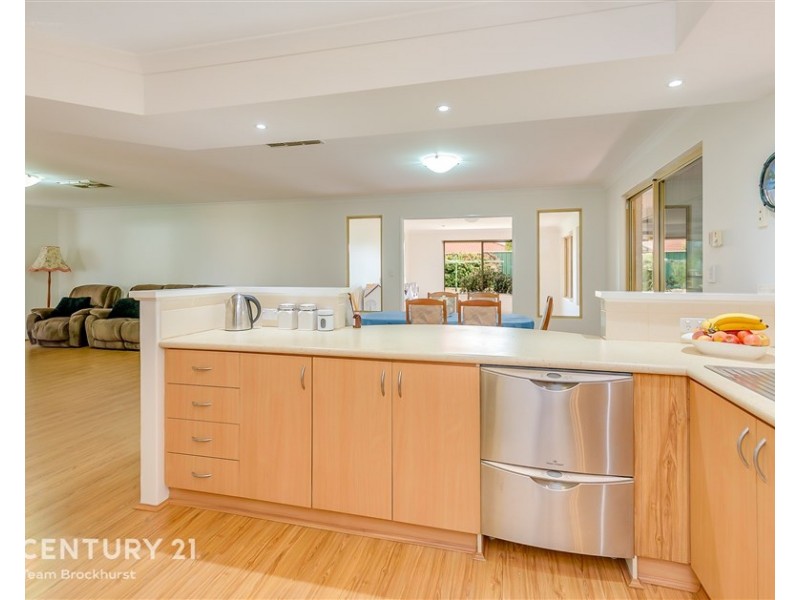 5 Barnett Close, Huntingdale WA 6110