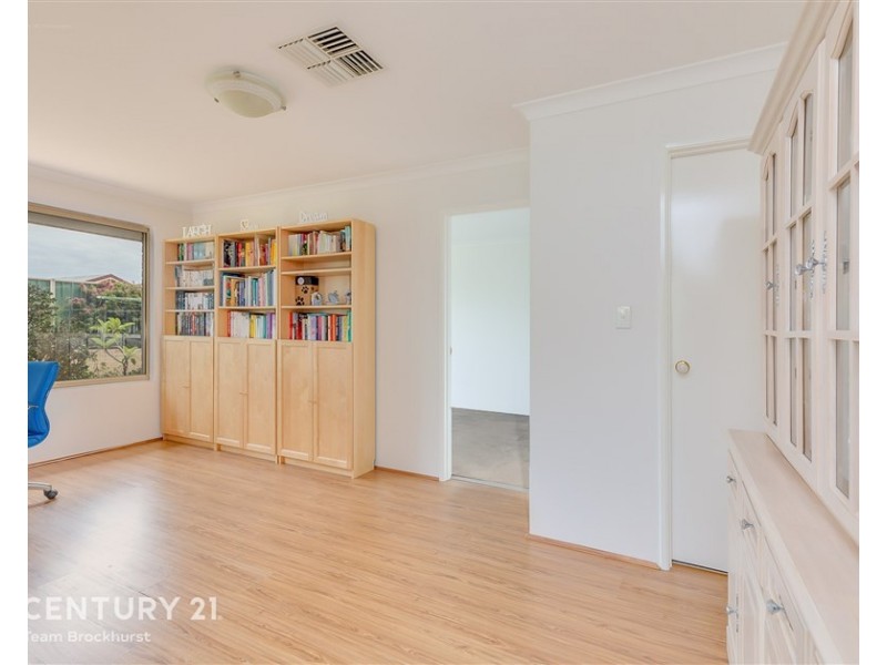 5 Barnett Close, Huntingdale WA 6110