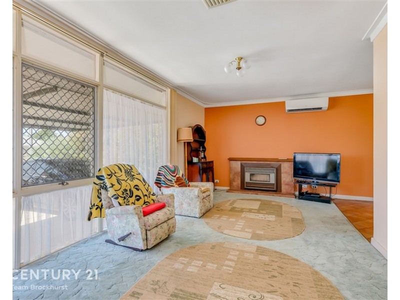 9 Earls Court, Thornlie WA 6108