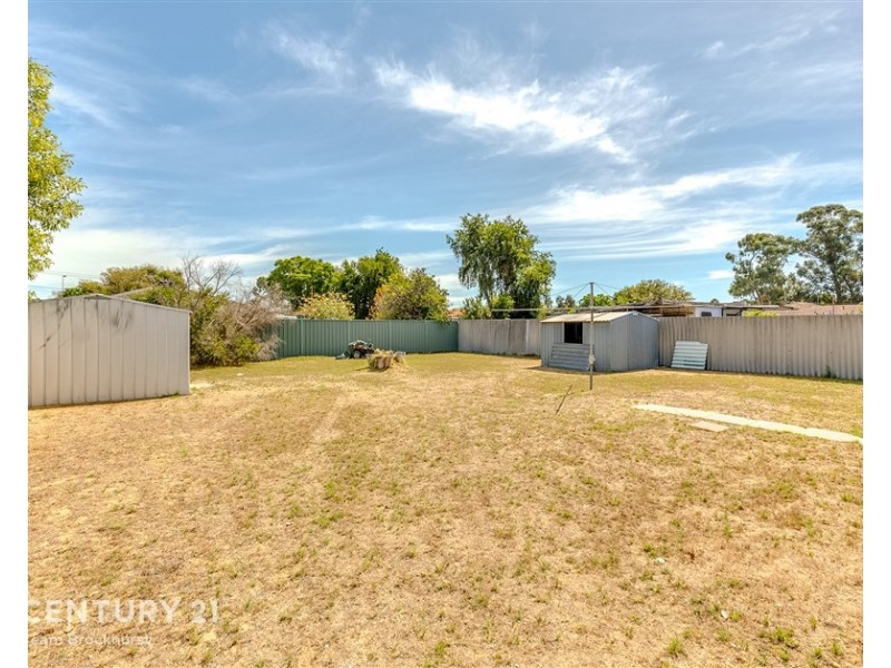9 Earls Court, Thornlie WA 6108