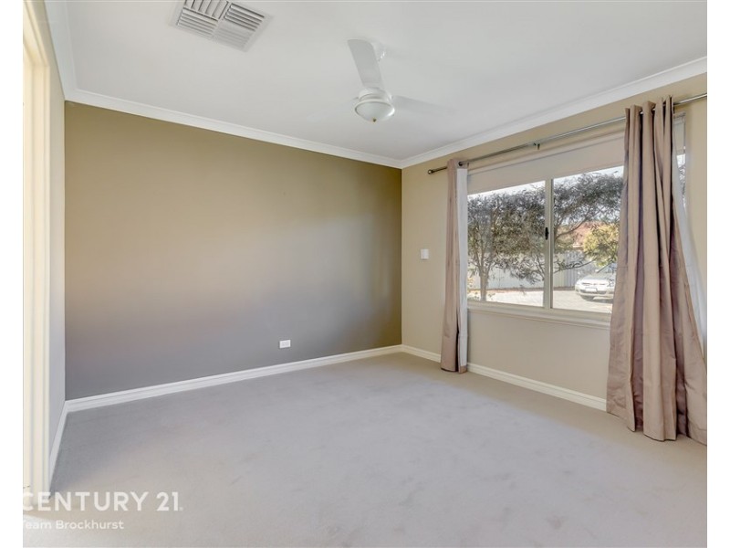 4a Dryandra Way, Thornlie WA 6108