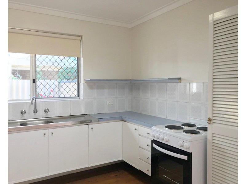 39b Glenten Way, Ferndale WA 6148